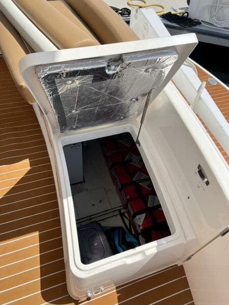 2000 Viking Princess 52 Flybridge