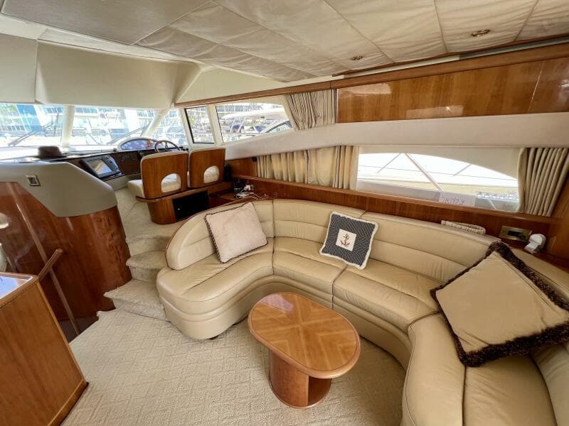 2000 Viking Princess 52 Flybridge