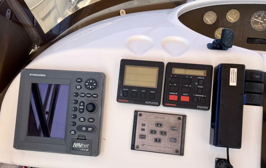 2000 Viking Princess 52 Flybridge