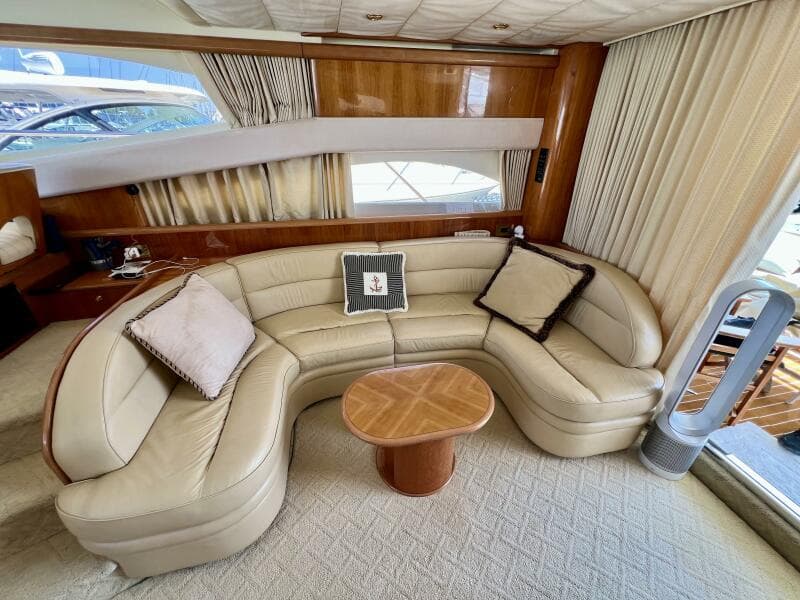 2000 Viking Princess 52 Flybridge