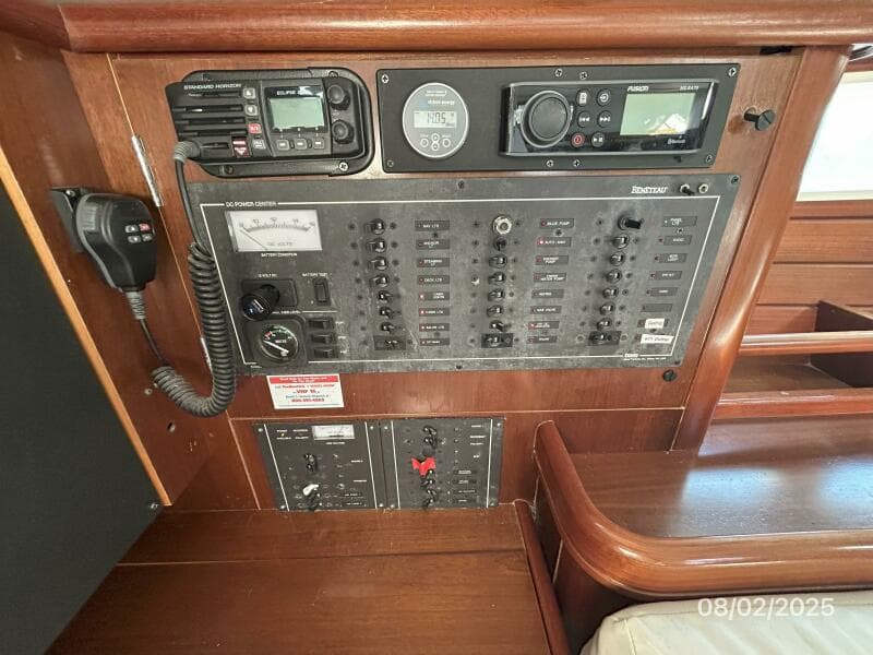 46' Beneteau electrical panel