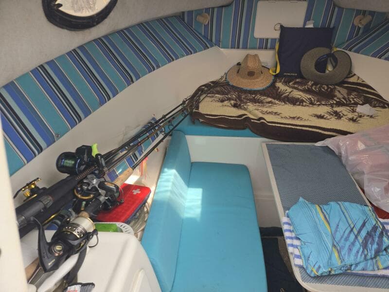 2000 Wellcraft 230 Coastal