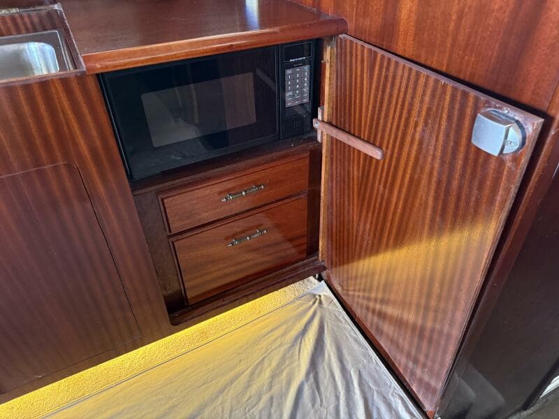1984 Custom 38 Custom