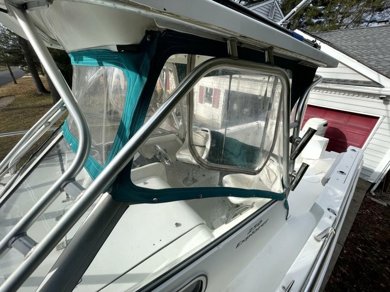 2001 Aquasport 250 Explorer