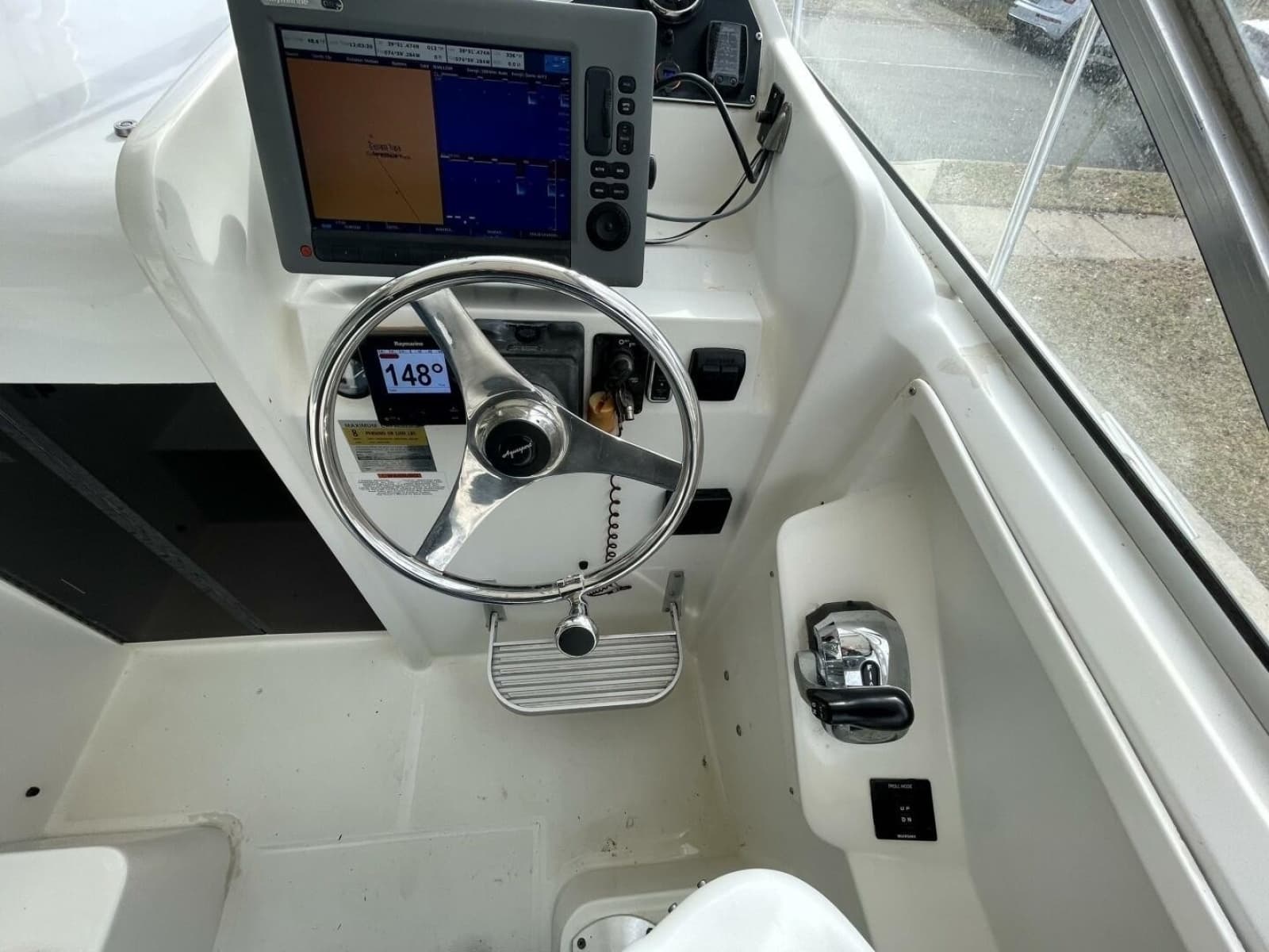2001 Aquasport 250 Explorer