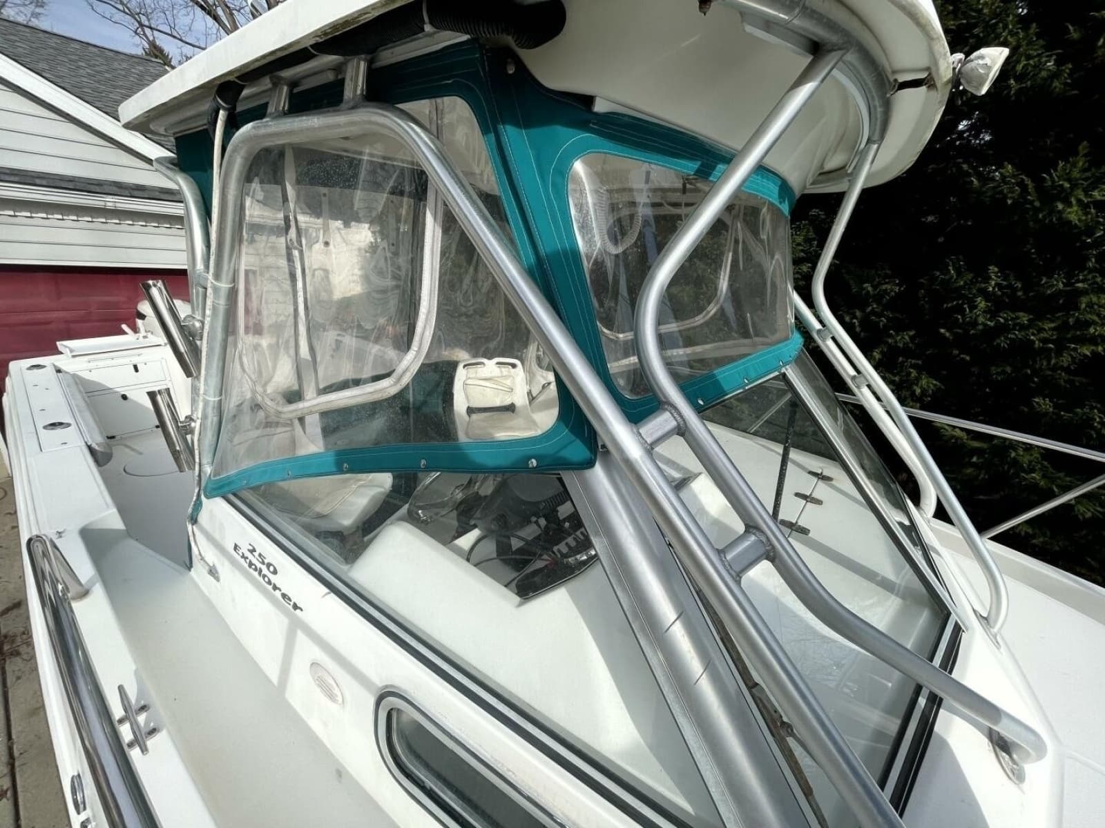 2001 Aquasport 250 Explorer
