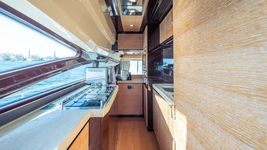 2012 Azimut Evolution