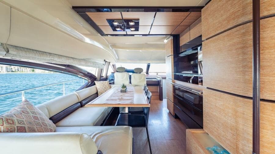 2012 Azimut Evolution