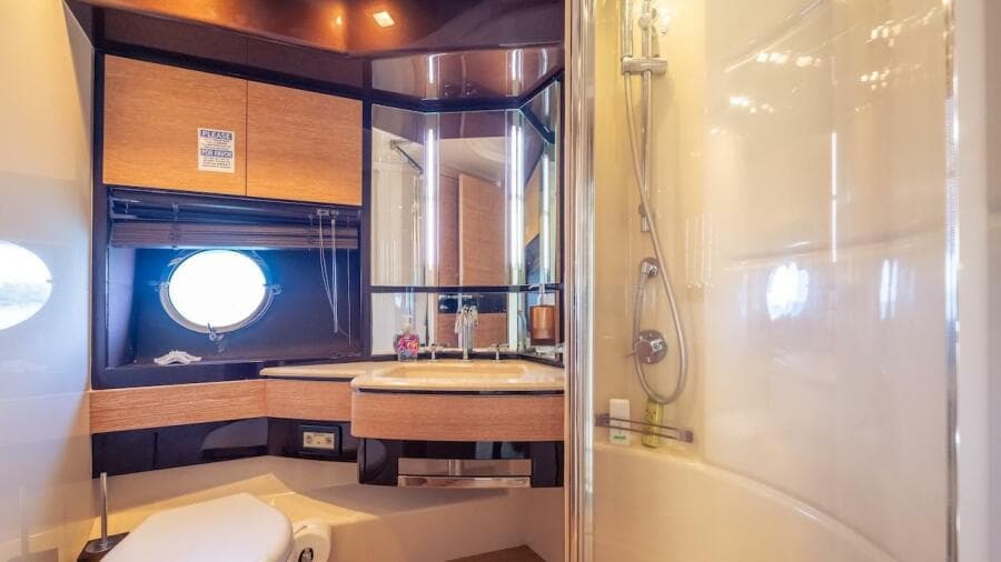 2012 Azimut Evolution