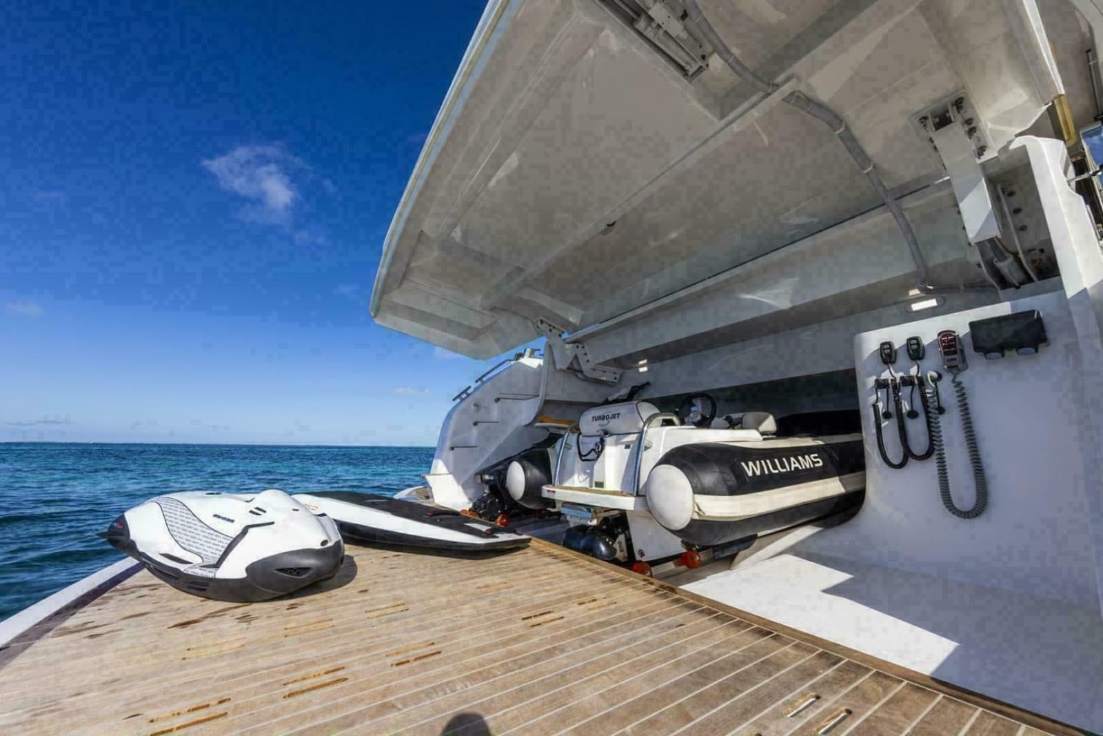 2023 Pearl 72