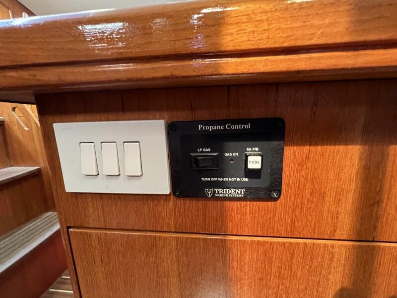 2004 Hunter 41