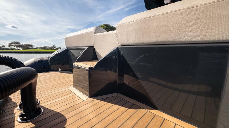 2025 Skipper darkgrey/macadima