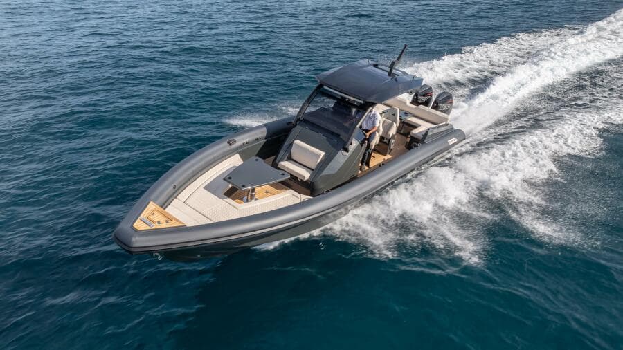 2025 Skipper darkgrey/macadima