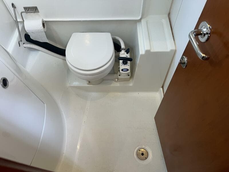 2001 Beneteau Oceanis 381 - 