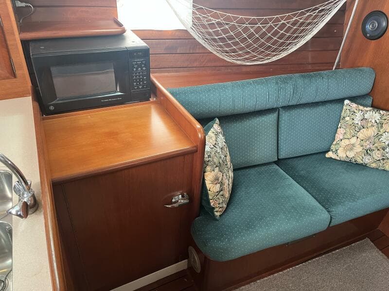2001 Beneteau Oceanis 381 - 