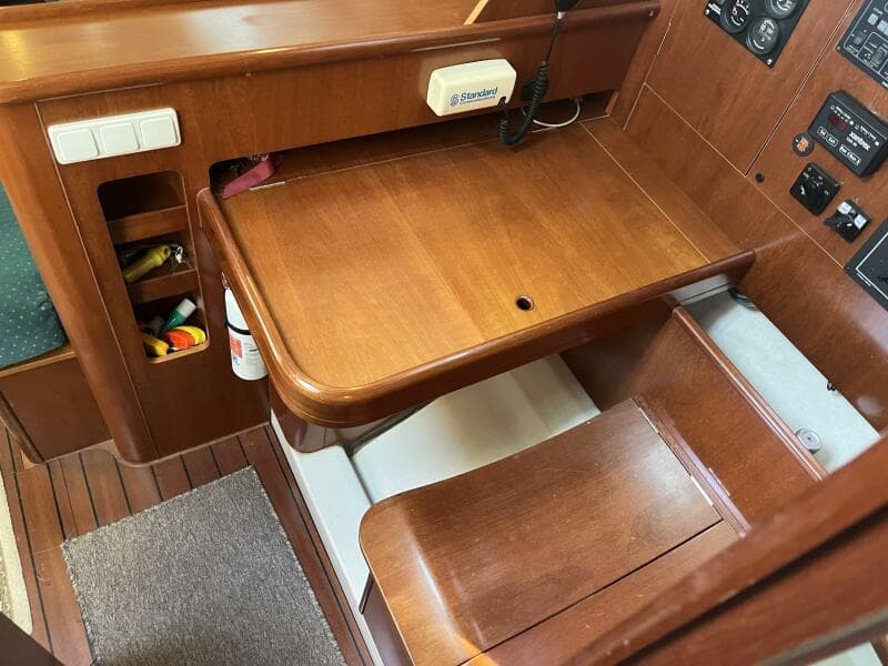 2001 Beneteau Oceanis 381 - 