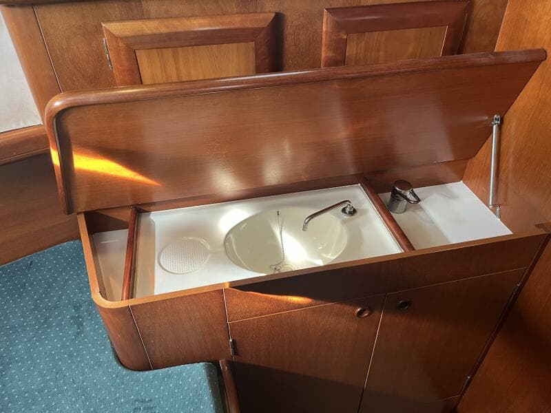 2001 Beneteau Oceanis 381 - 