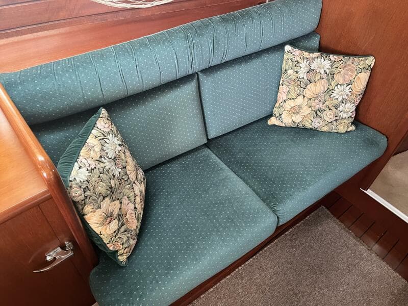 2001 Beneteau Oceanis 381 - 