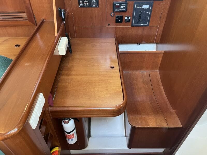 2001 Beneteau Oceanis 381 - 