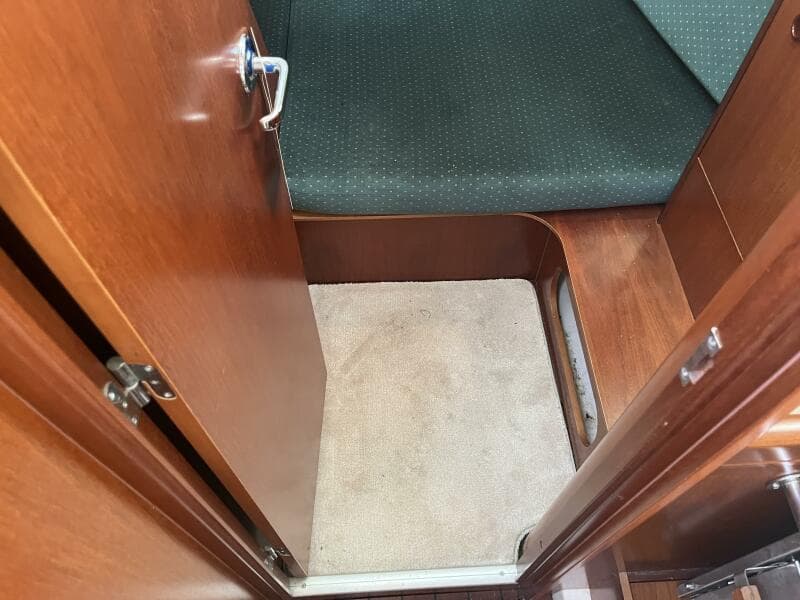 2001 Beneteau Oceanis 381 - 