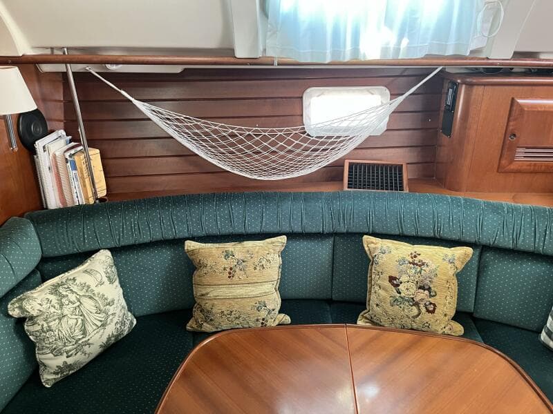 2001 Beneteau Oceanis 381 - 