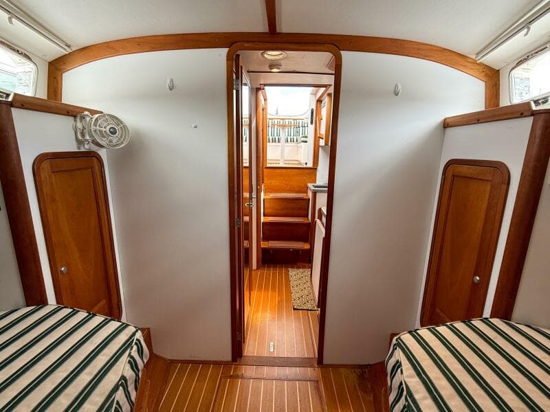2002 Legacy 34 Express Twin Jet
