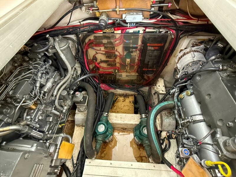 2002 Legacy 34 Express Twin Jet