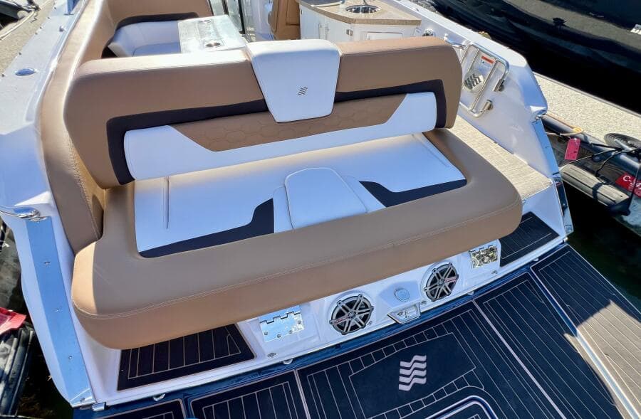 2019 Four Winns H290