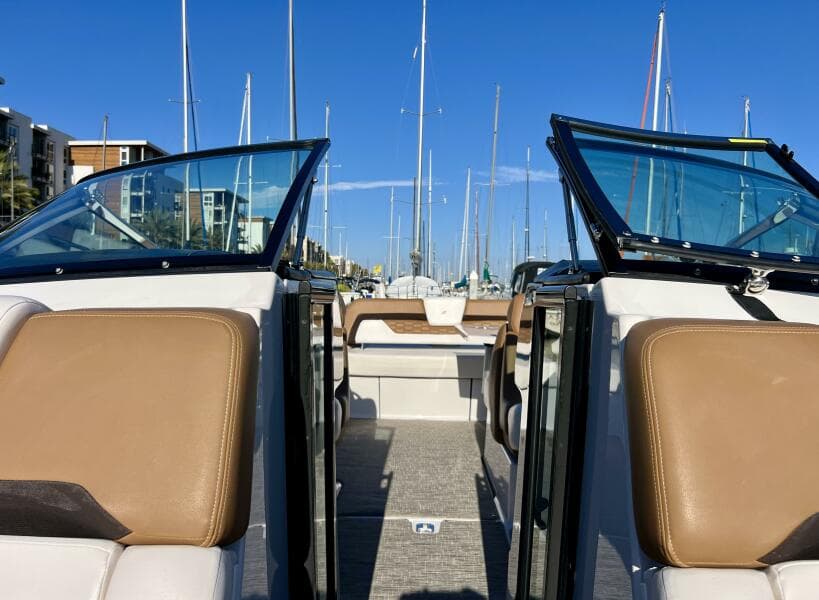 2019 Four Winns H290