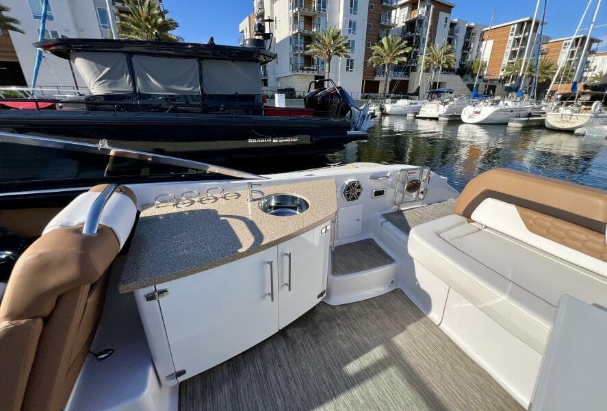 2019 Four Winns H290