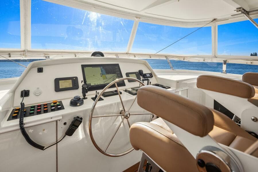 Flybridge Helm