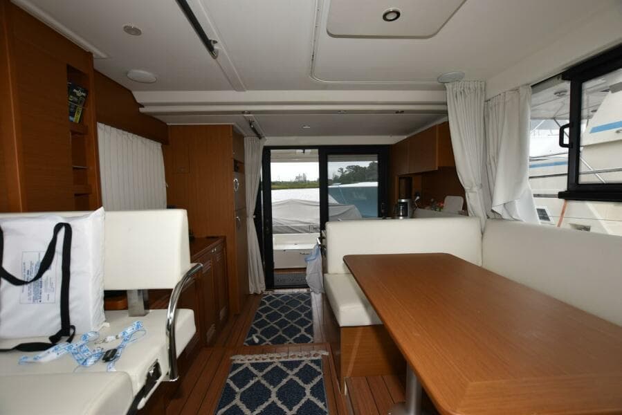 2023 Beneteau Swift Trawler 41 Fly