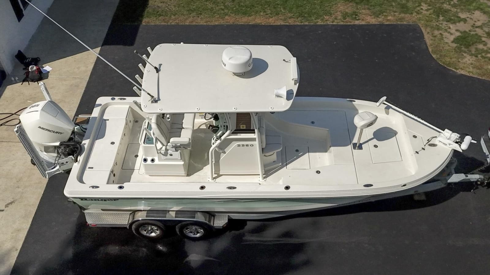 2022 Ranger 2360 Bay