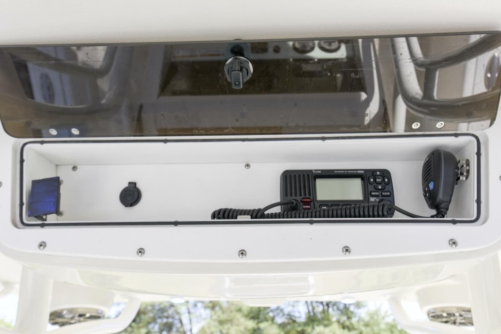 2022 Ranger 2360 Bay