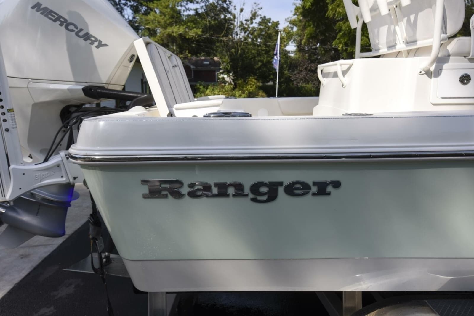 2022 Ranger 2360 Bay