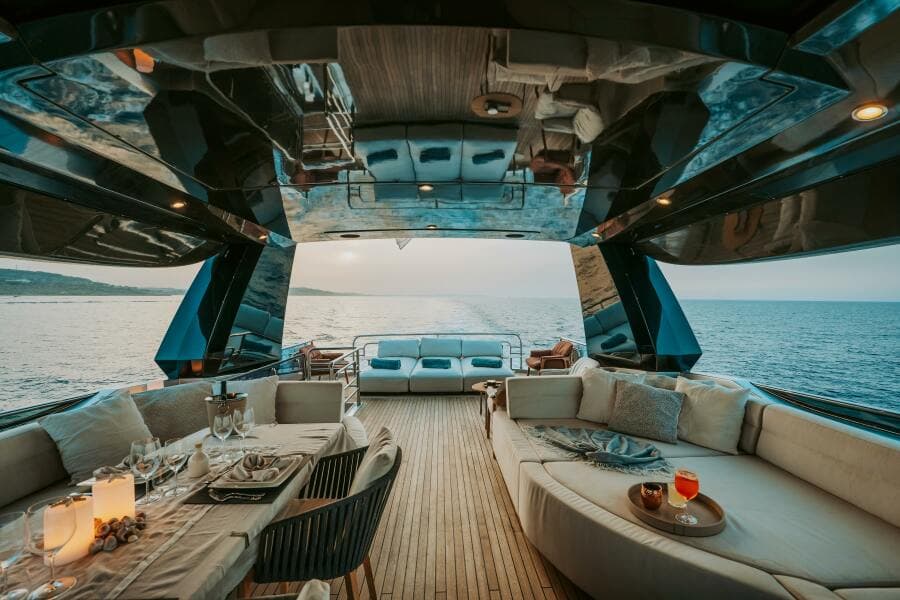 2013 Monte Carlo Yachts 