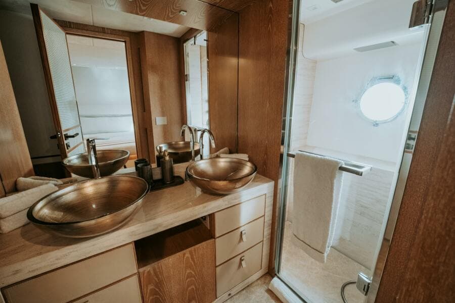 2013 Monte Carlo Yachts 