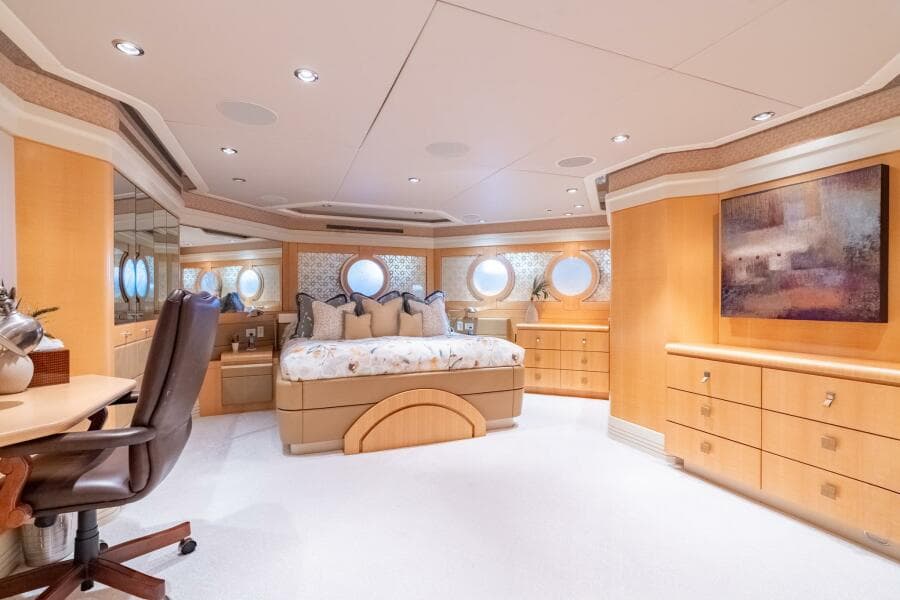 2001 Delta Marine Tri-Deck