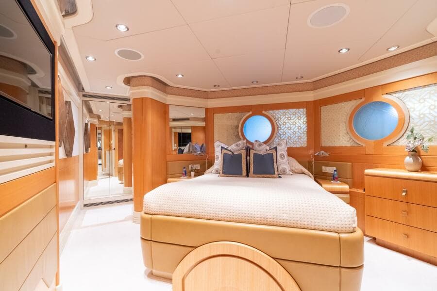 2001 Delta Marine Tri-Deck