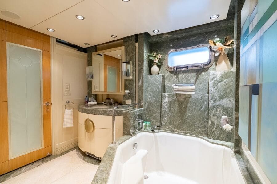 2001 Delta Marine Tri-Deck