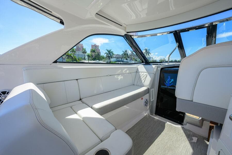 2020 Regal 35 Sport Coupe