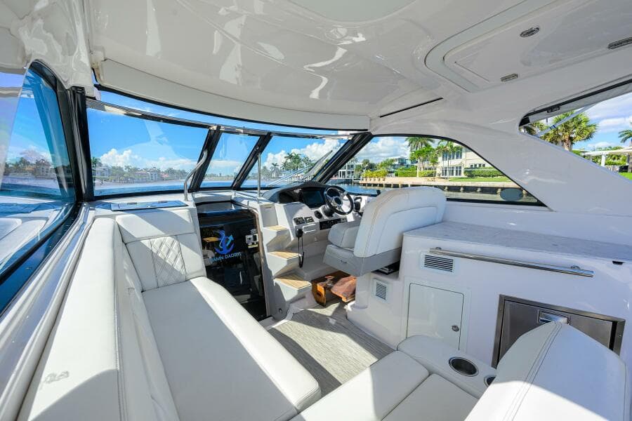 2020 Regal 35 Sport Coupe