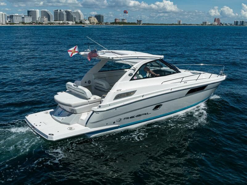 2020 Regal 35 Sport Coupe
