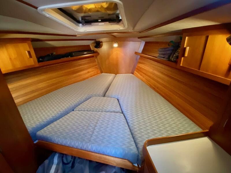 2001 J Boats J 46