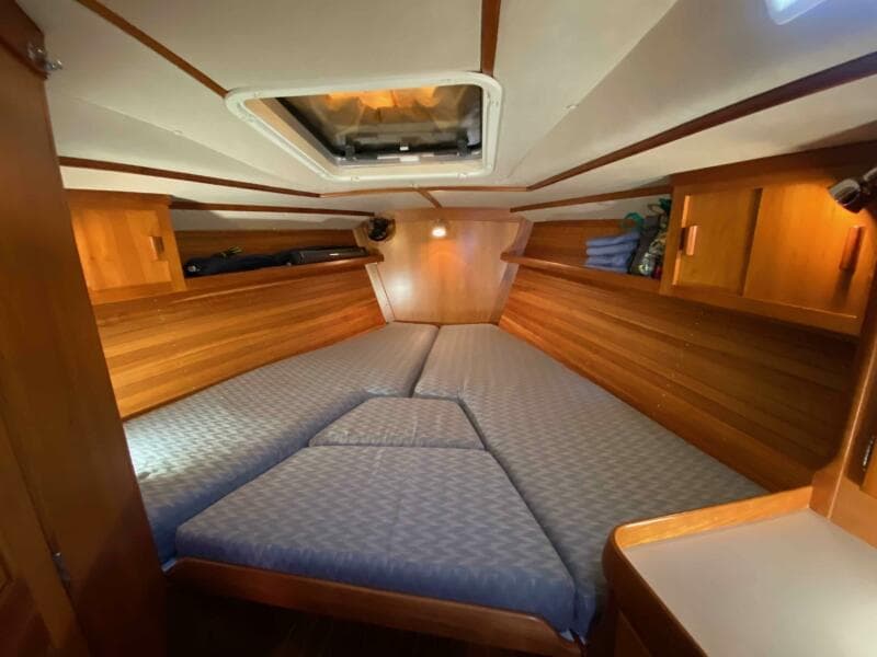 2001 J Boats J 46