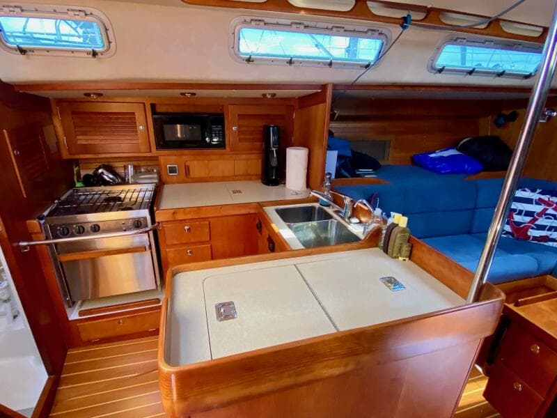 2001 J Boats J 46