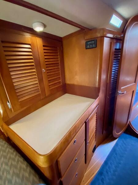 2001 J Boats J 46