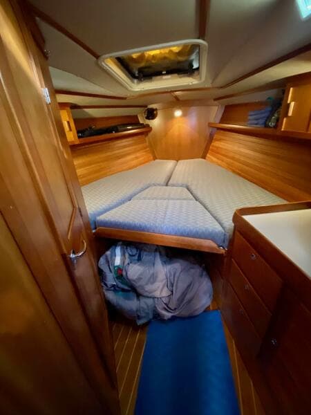 2001 J Boats J 46