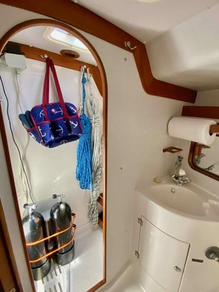 2001 J Boats J 46