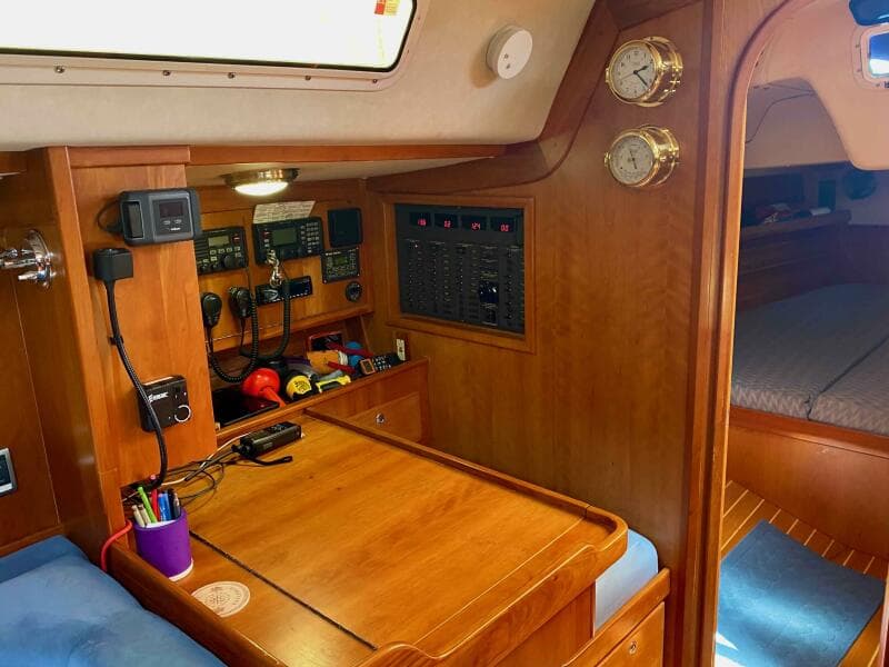 2001 J Boats J 46
